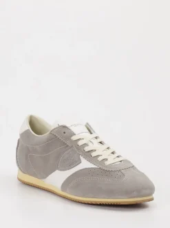 Philippe Model – Sneaker aus Veloursleder hellgrau