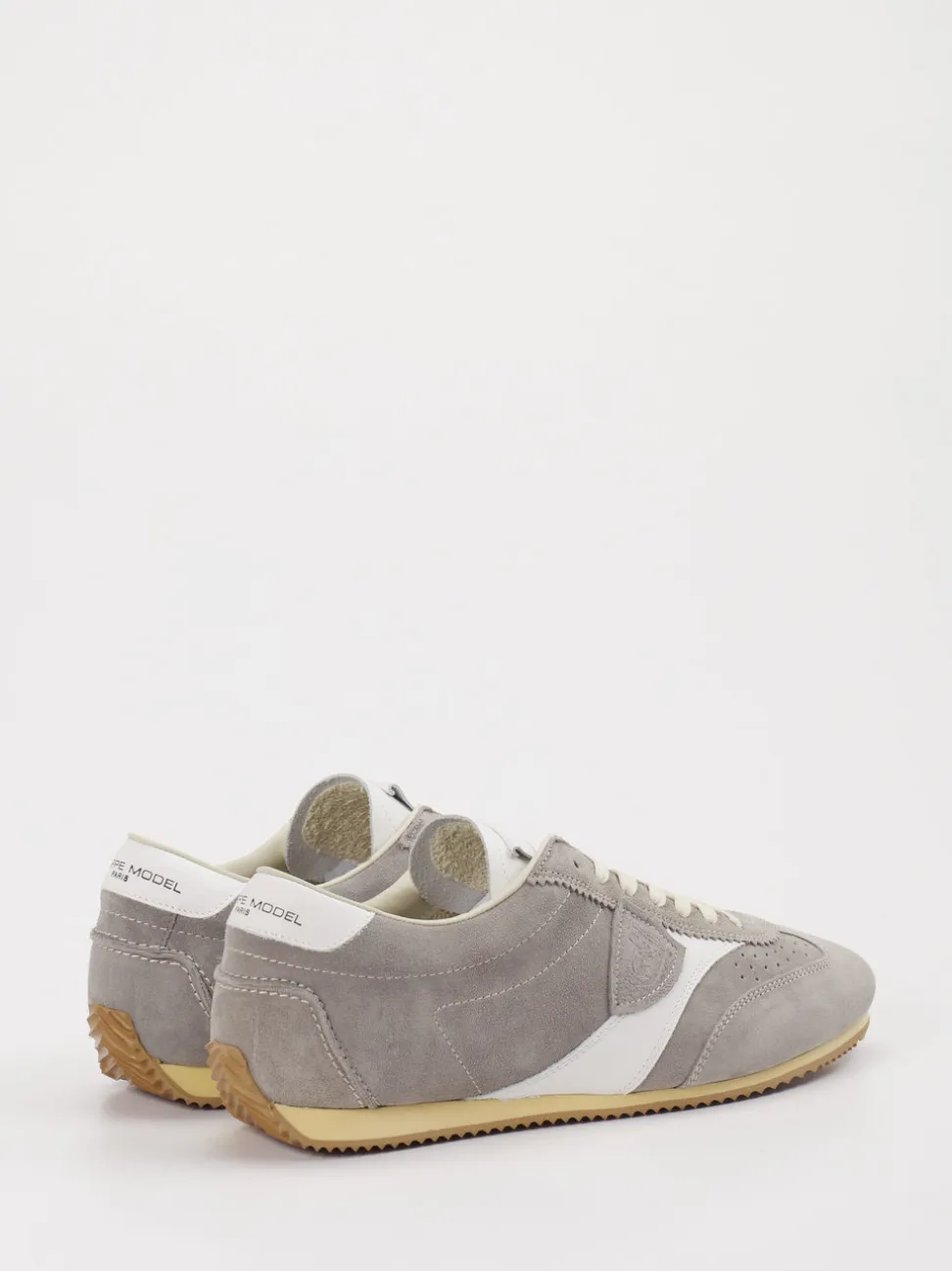 Philippe Model – Sneaker aus Veloursleder hellgrau