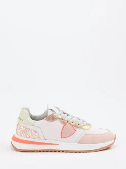 Philippe Model – Sneaker aus Veloursleder und Textil in Rosé