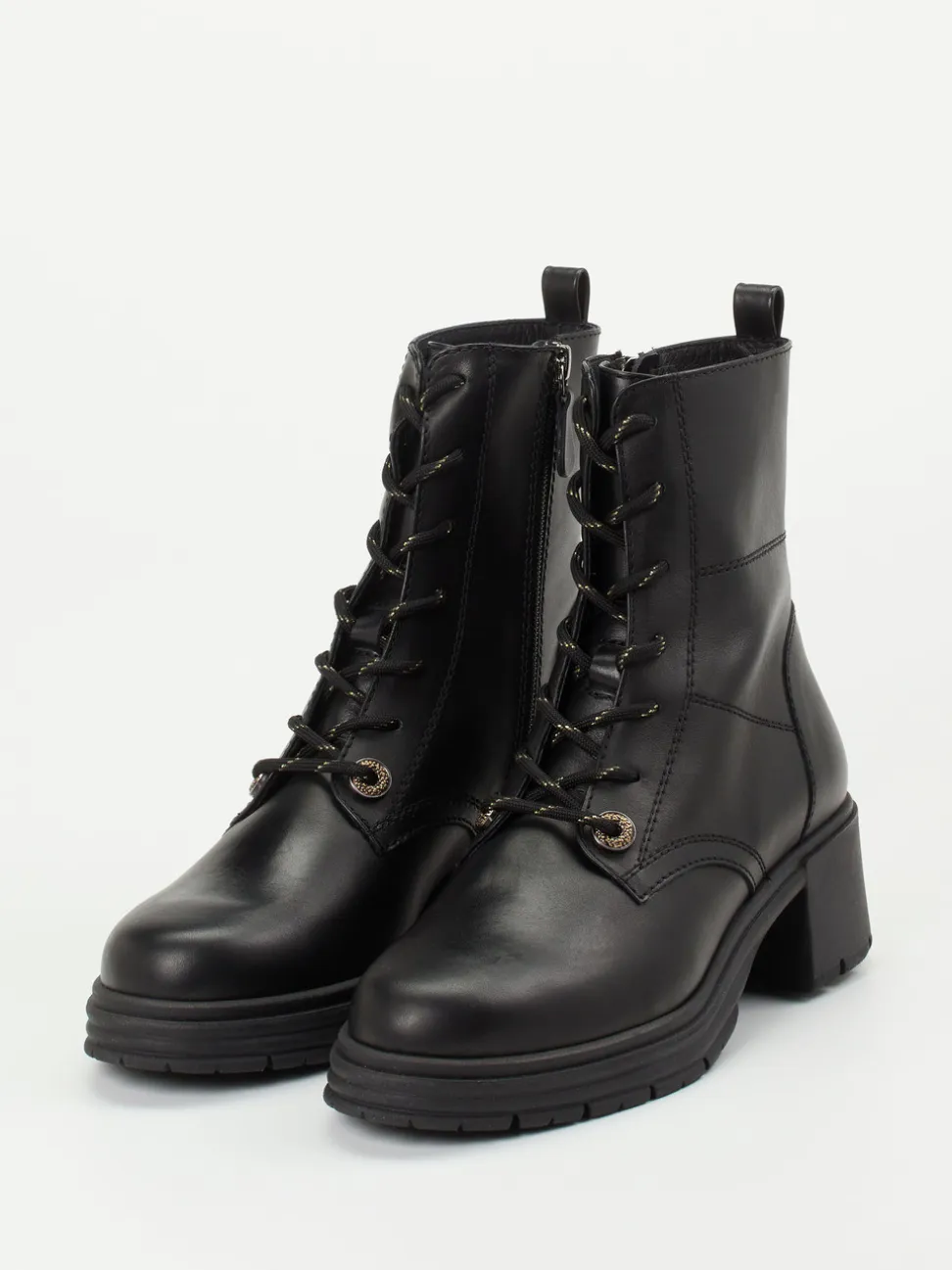 Piedi Nudi – Schnürboots aus Kalbleder schwarz