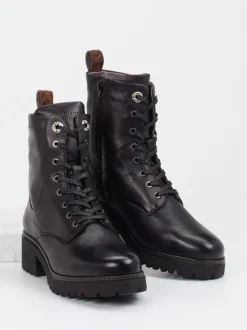 Piedi Nudi – Schnürstiefelette aus Kalbleder Schwarz
