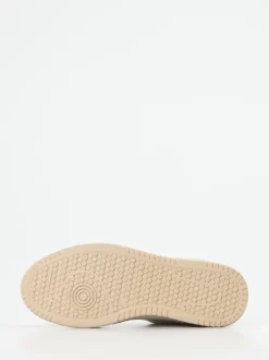 Play One – Sneaker aus Kalbleder mit Goldakzent