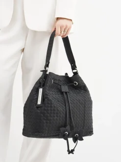 Pons Quintana – Bucket Bag aus Flechtleder Schwarz