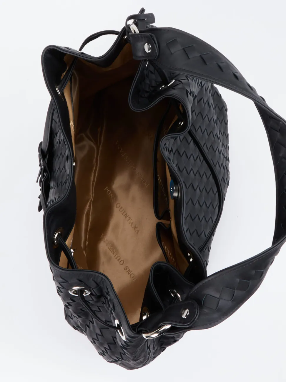 Pons Quintana – Bucket Bag aus Flechtleder Schwarz
