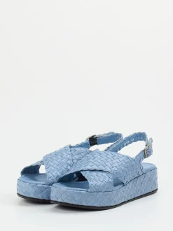 Pons Quintana – Plateau-Sandalen aus Flechtleder hellblau
