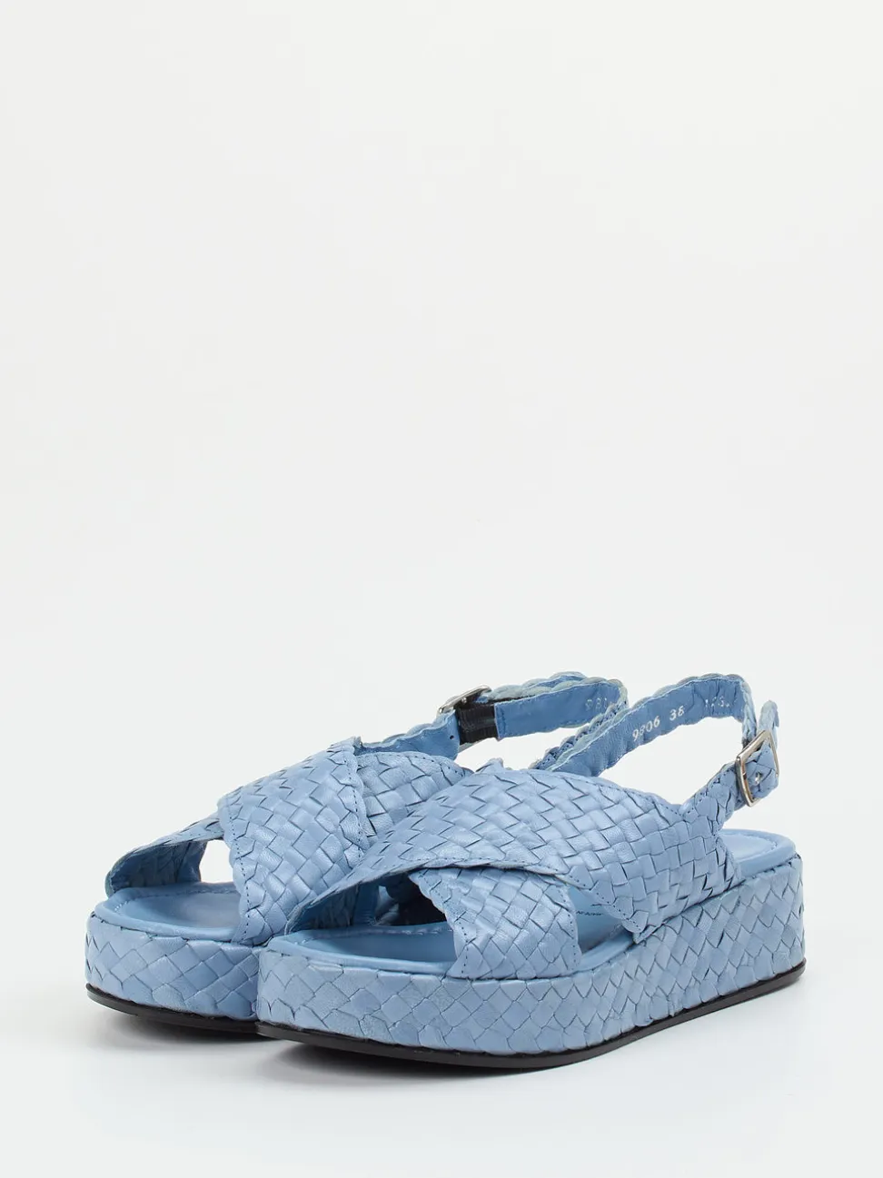 Pons Quintana – Plateau-Sandalen aus Flechtleder hellblau