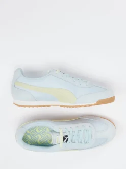 Puma – Retro-Sneaker aus Veloursleder in Pastellblau