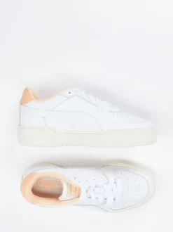 Puma – Sneaker aus Glattleder in Weiß mit Pastell
