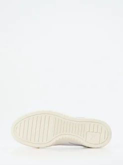 Puma – Sneaker aus Glattleder in Weiß mit Pastell
