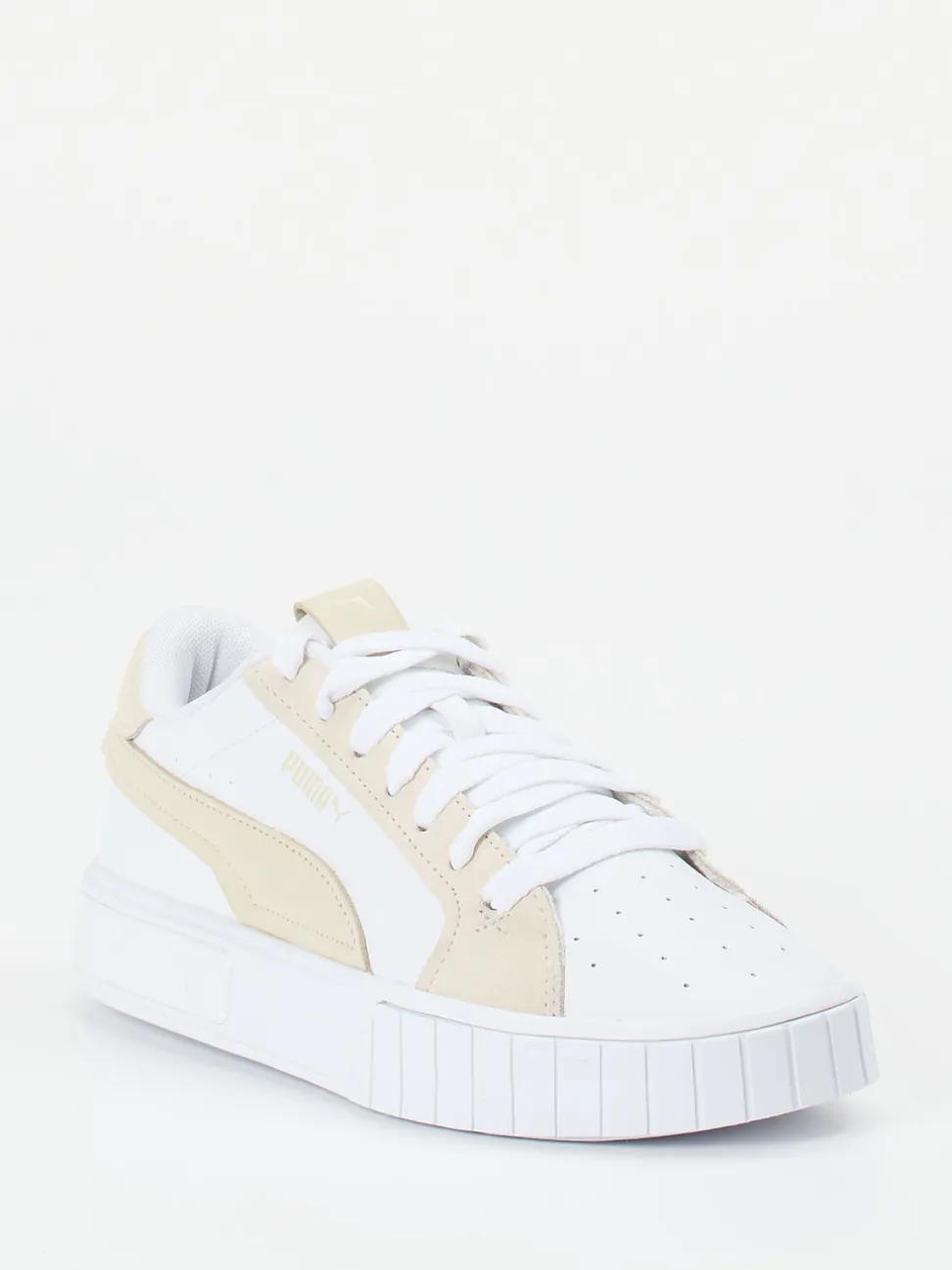 Puma – Sneaker aus Leder in Weiß mit Velours