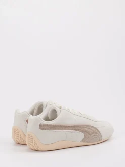 Puma – Sneaker aus Veloursleder Cremeweiß