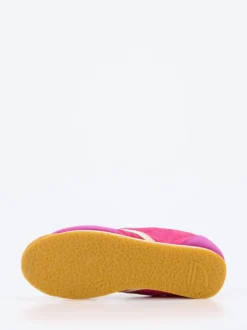 Puraai – Retro-Sneaker aus Velour und Textil Pink