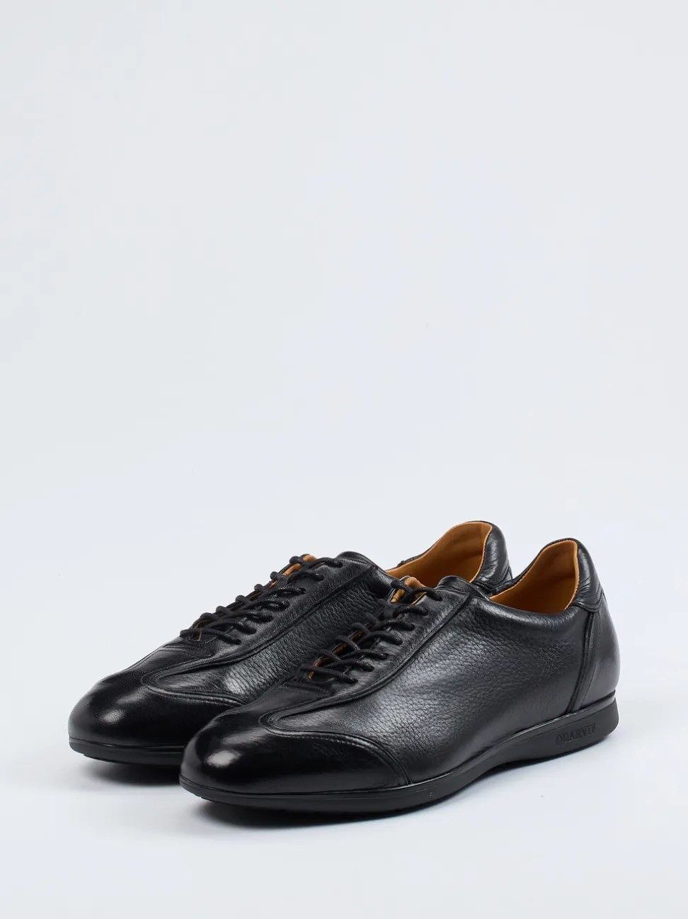Quarvif – Sneaker aus Lammleder Schwarz