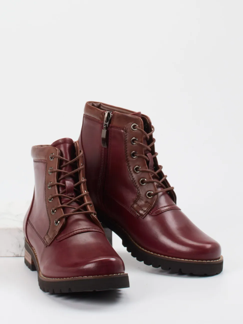 Ralph Harrison – Schnürstiefelette aus Lammleder bordeaux