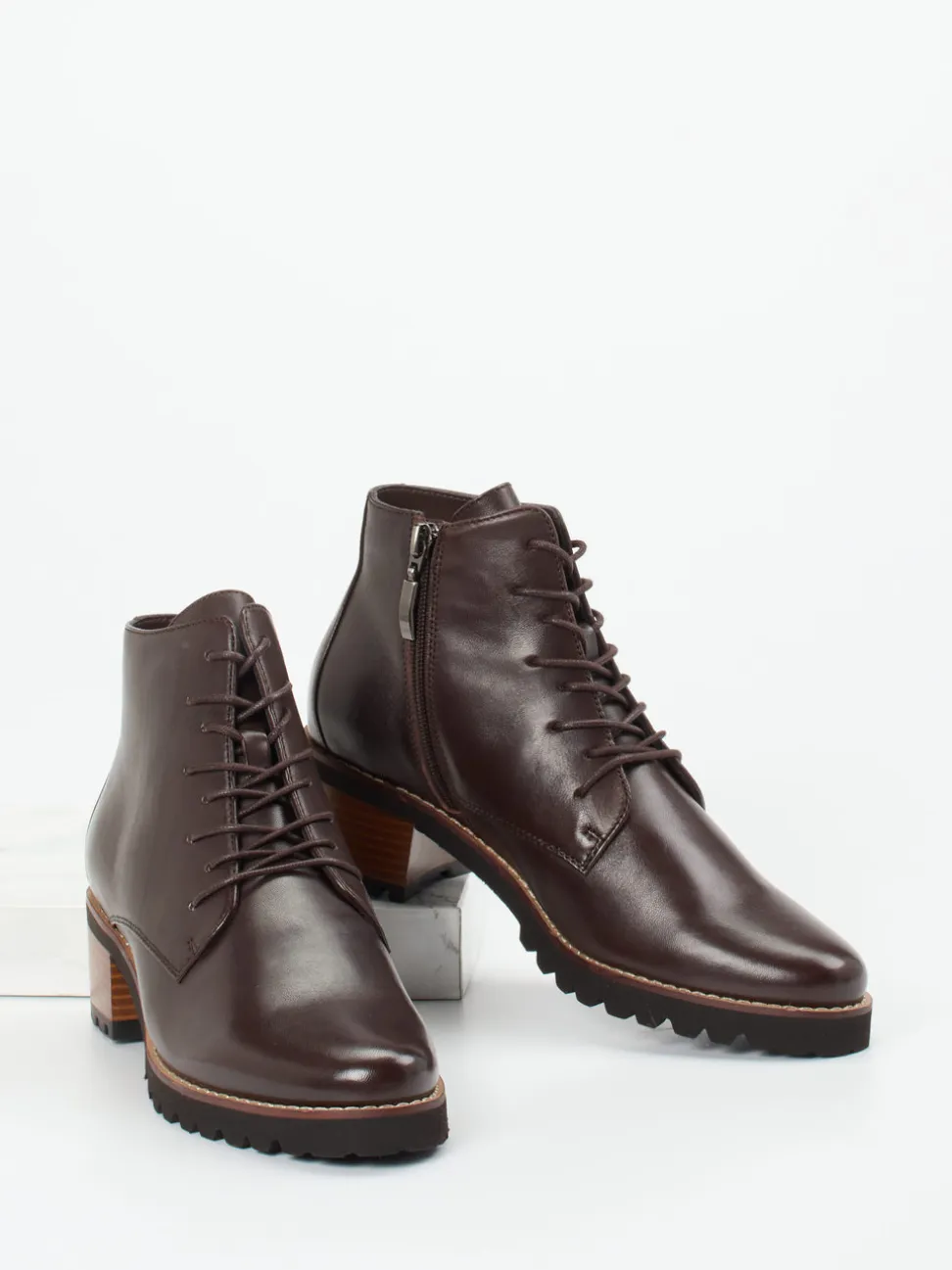 Ralph Harrison – Stiefelette aus Lammleder Dunkelbraun