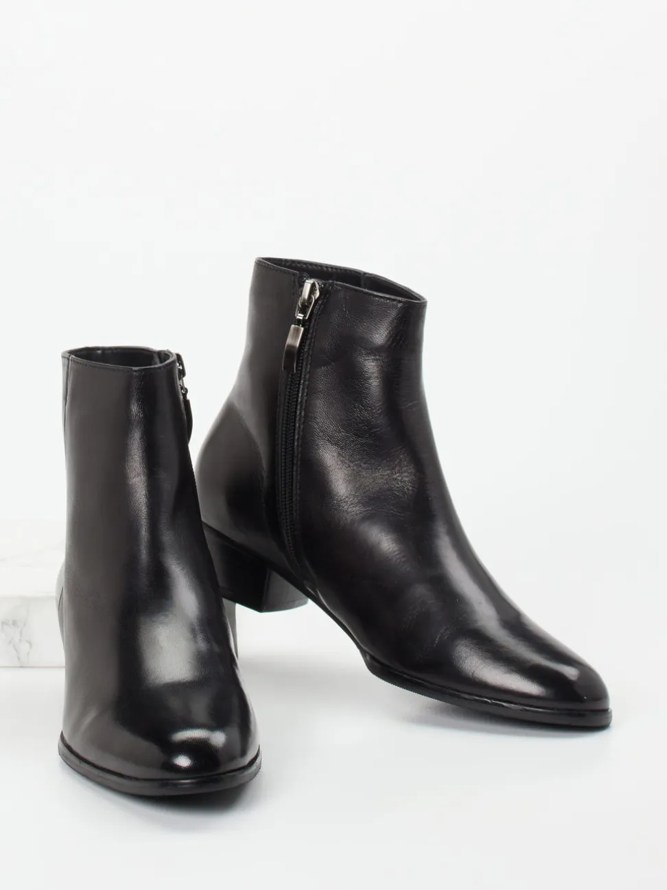 Ralph Harrison – Stiefelette aus Lammleder schwarz