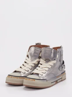 Rebecca White – High-Top Sneaker aus Metallicleder silber