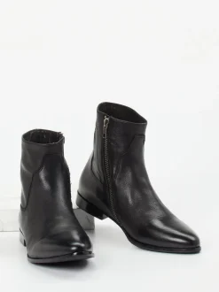 Rebecca White – Stiefeletten aus Lammleder Tiefschwarz
