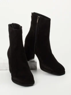 Regarde Le Ciel – Ankle Boots aus Veloursleder schwarz