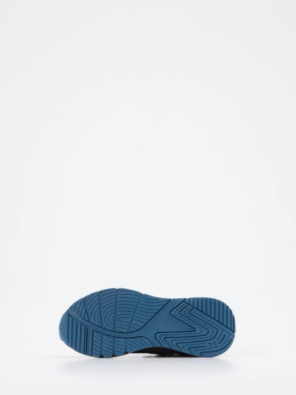 Ricosta – Outdoor-Sneaker aus Veloursleder grau