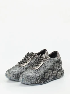 Rise – Sneaker aus Metallic-Textil in Silbergrau
