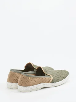 Rivieras – Slipper aus Veloursleder in Salbeigrün
