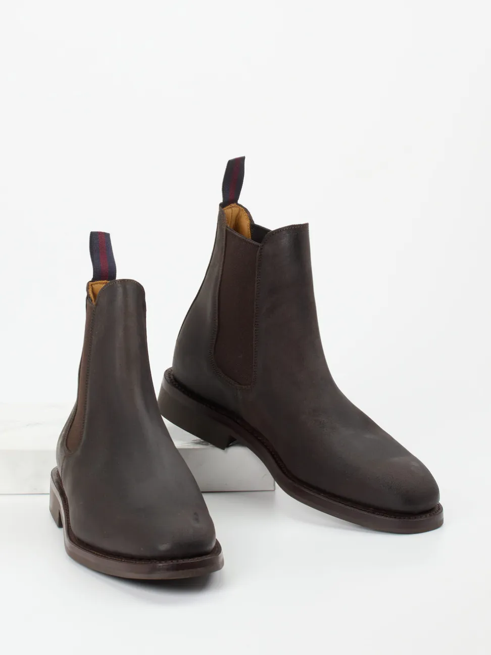 Sanders And Sanders – Chelsea Boots aus Veloursleder braun