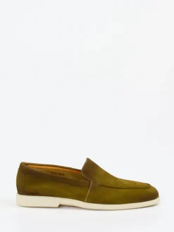 Santoni – Loafer aus Veloursleder in Olivgrün