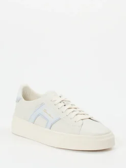 Santoni – Sneaker aus genarbtem Lammleder cremeweiß