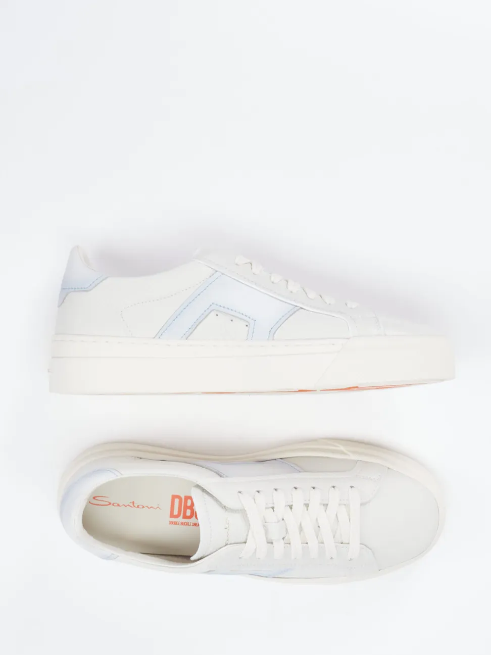 Santoni – Sneaker aus genarbtem Lammleder cremeweiß