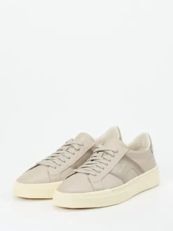 Santoni – Sneaker aus Kalbleder in Steingrau
