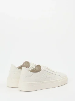 Santoni – Sneaker aus Kalbleder in Offwhite