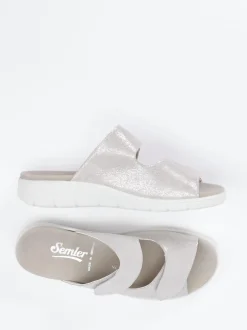 Semler – Pantolette aus Metallic-Veloursleder beige