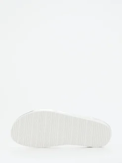 Semler – Pantoletten aus Metallicleder in Silber