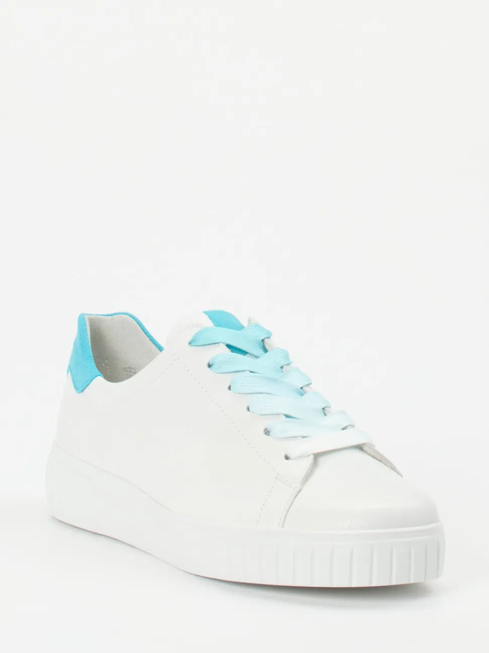 Semler – Sneaker aus Kalbleder mit Himmelblau-Akzent