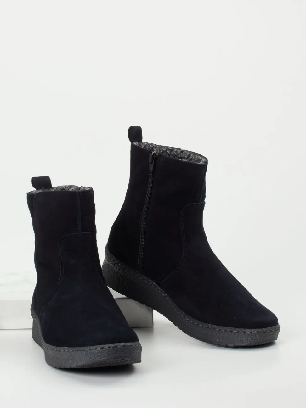 Semler – Stiefelette aus Veloursleder tiefschwarz