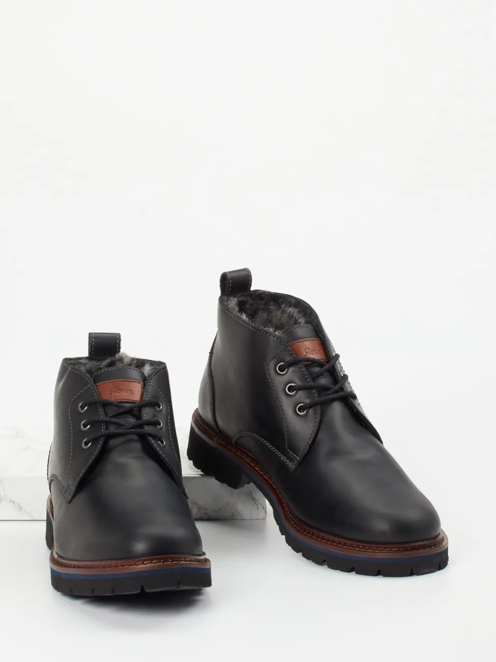 Sioux – Schnürboots aus Fettleder schwarz