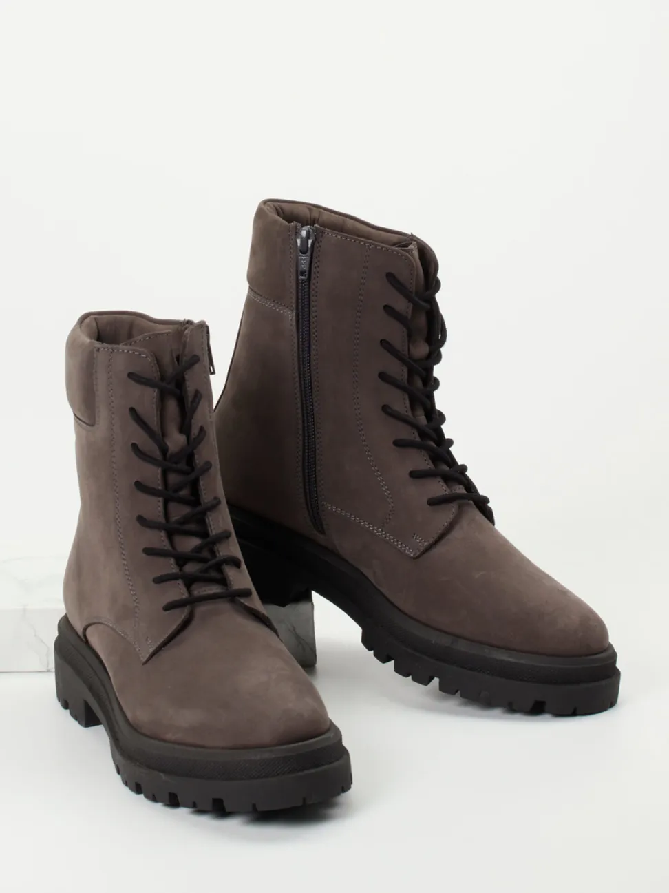 Sioux – Schnürboots aus Nubukleder grau