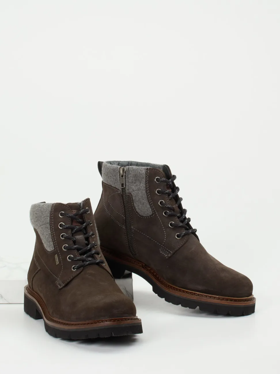 Sioux – Schnürboots aus Veloursleder dunkelbraun