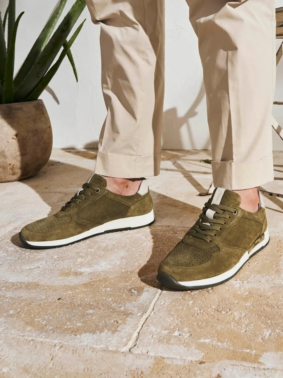 Sioux – Sneaker aus Veloursleder in Olivgrün