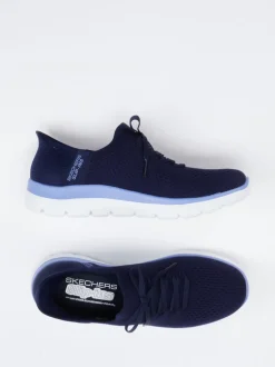 Skechers – Slip-On Sneaker aus gestricktem Textil blau