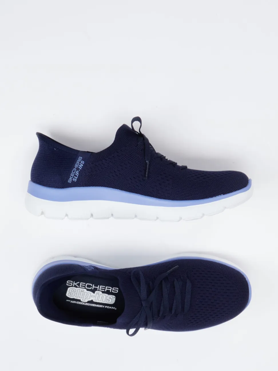 Skechers – Slip-On Sneaker aus gestricktem Textil blau