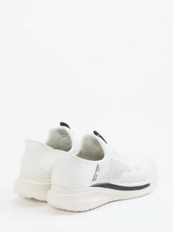 Skechers – Slip-On Sneaker aus Textil Weiß