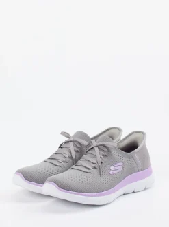 Skechers – Slip-On Sneaker aus Mesh-Textil grau