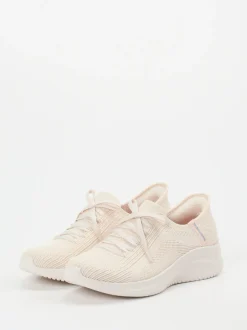 Skechers – Slip-On Sneaker aus Textil in Cremeweiß