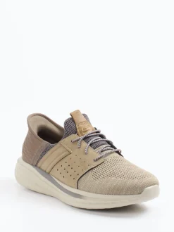 Skechers – Slip-On Sneaker aus Textil in Braun