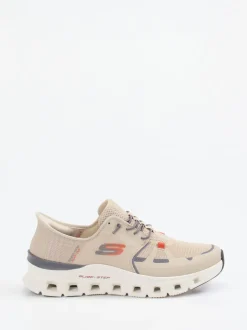 Skechers – Slip-On-Sneaker aus Mesh in Sandbeige