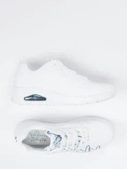 Skechers – Sneaker aus Nubukleder mit Herz-Print