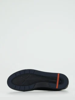 Sneaker high