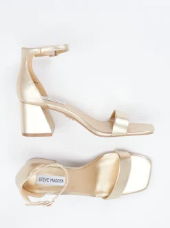 Steve Madden – Sandalette aus Metallicleder goldfarben